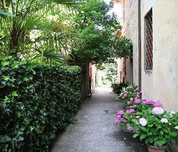 Fattoria Di Bacchereto - Guest House Εξωτερικό φωτογραφία